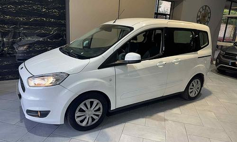 Ford Tourneo Courier...