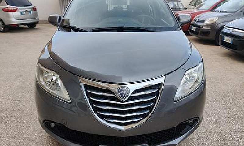 Lancia Ypsilon 1.2 B...