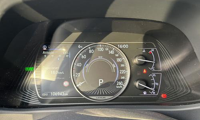 Lexus Ux 250H 2.0 Pr...
