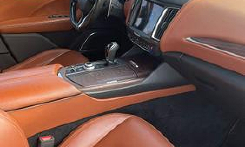 Maserati Levante...