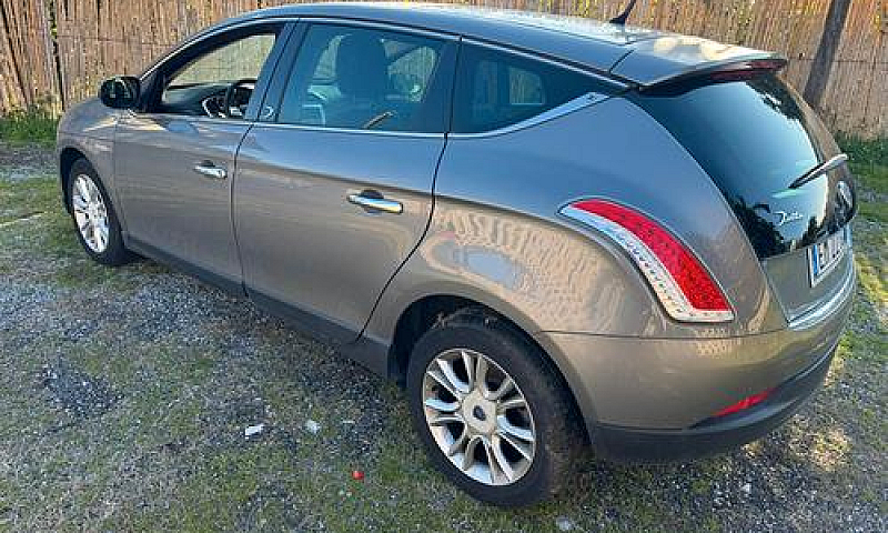 Lancia Delta 1.6 Mjt...