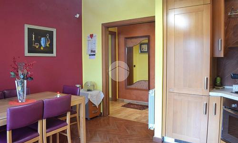 4 Locali A Messina...