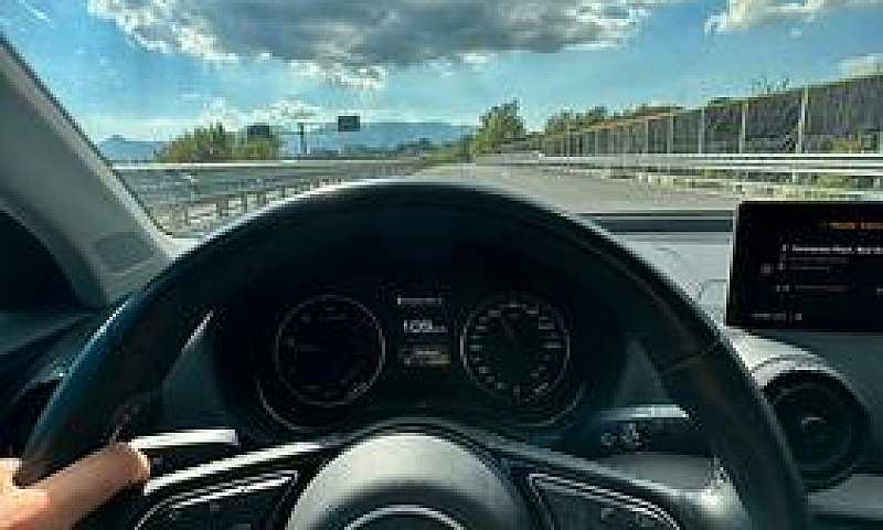 Audi Q2 1.6 Tdi Desi...