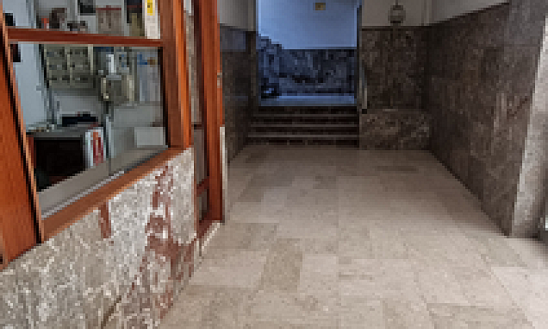 Via Nitti, 31...