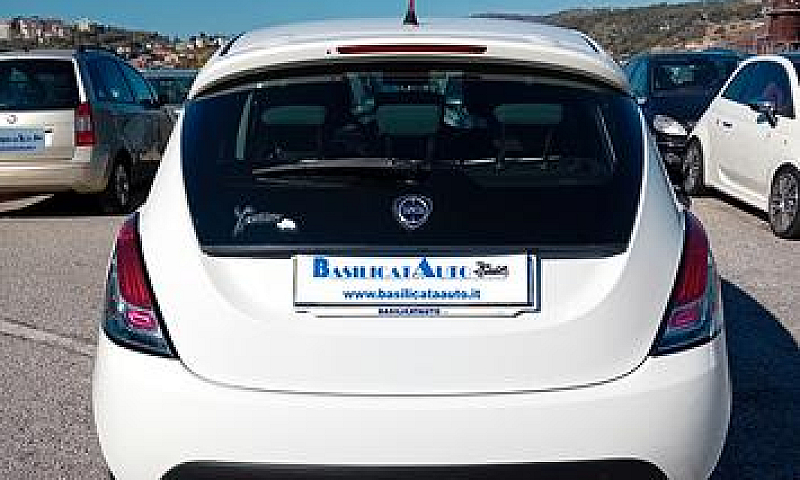 Lancia Ypsilon 1.3 M...