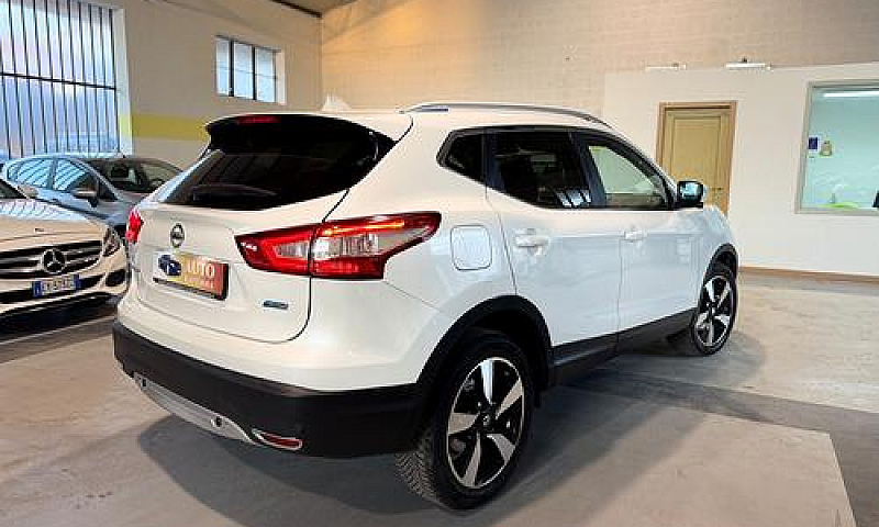 Nissan Qashqai 1.5 D...