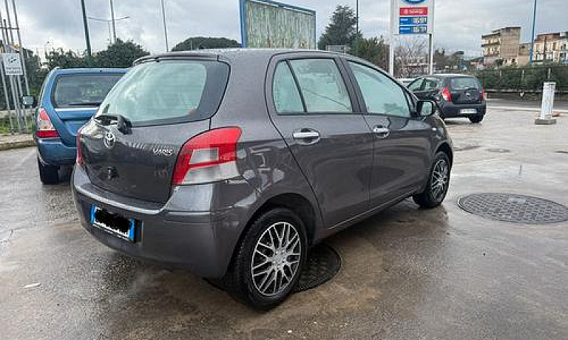 Toyota Yaris 1.0B 20...