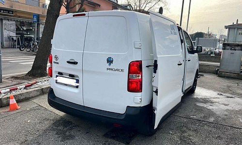 Toyota - Proace Vers...