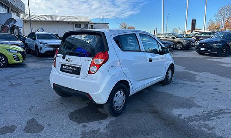 Chevrolet Spark 1.0 ...