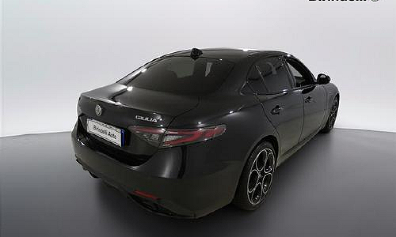 Alfa Romeo Giulia (2...