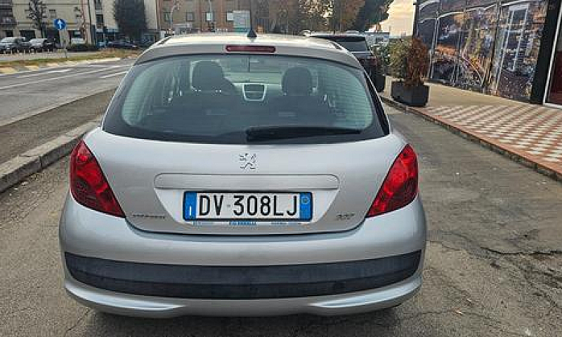 Peugeot 207 1.4 Vti ...