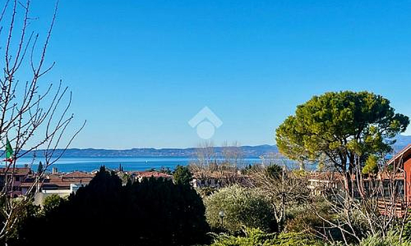 3 Locali A Bardolino...