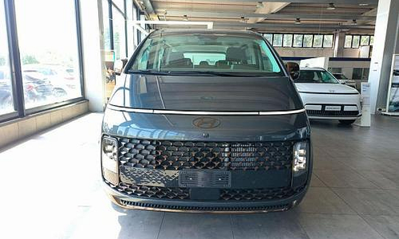 Hyundai Staria 1.6 H...