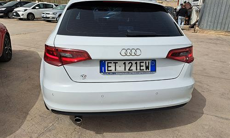 Audi A3 1.6 Tdi S-Li...