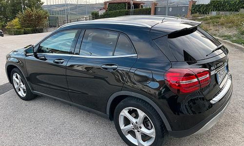 Mercedes Gla 200D Sp...