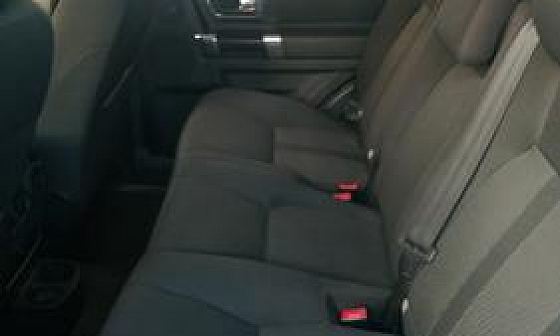 Land Rover Discovery...