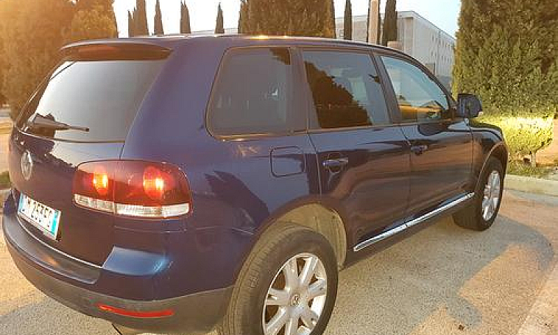 Volkswagen Touareg 2...