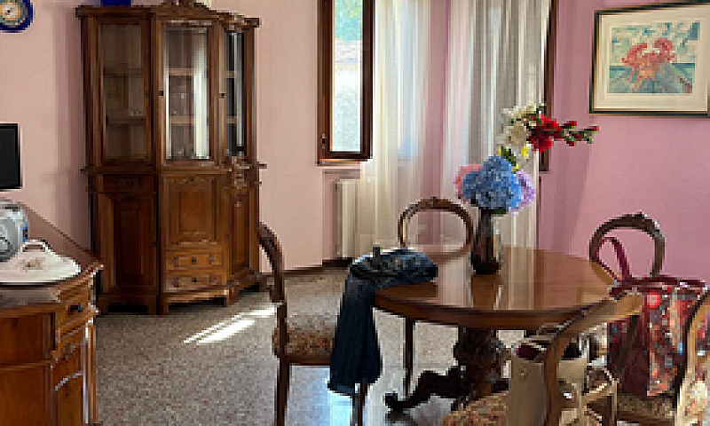 Ampio Appartamento V...
