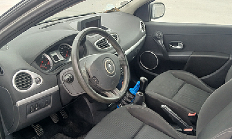 Renault Clio...
