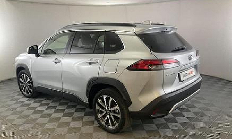 Toyota Corolla Cross...