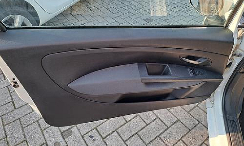 Fiat Punto 1.4 / 78C...