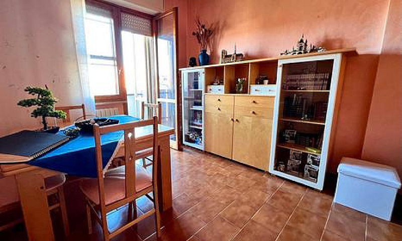 Appartamento Con Box...