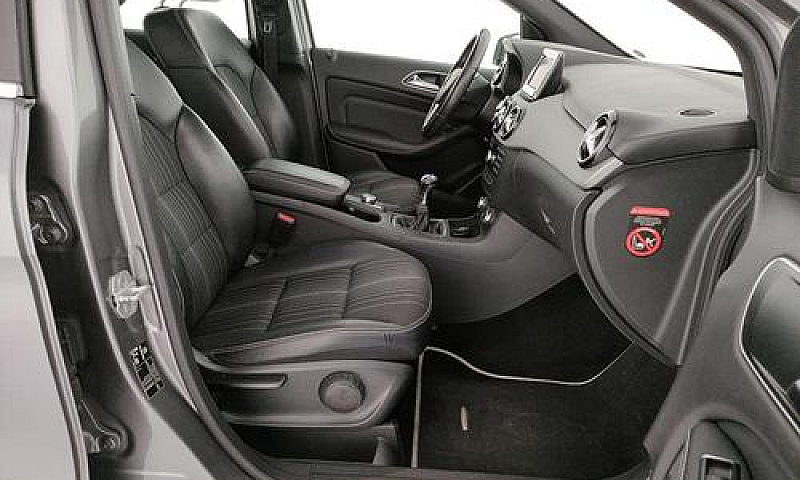 Mercedes-Benz B 180 ...