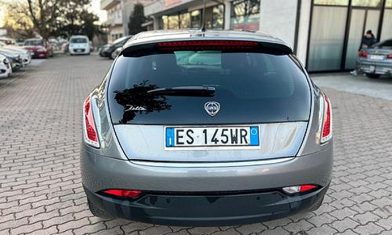 Lancia Delta 1.4 T-J...