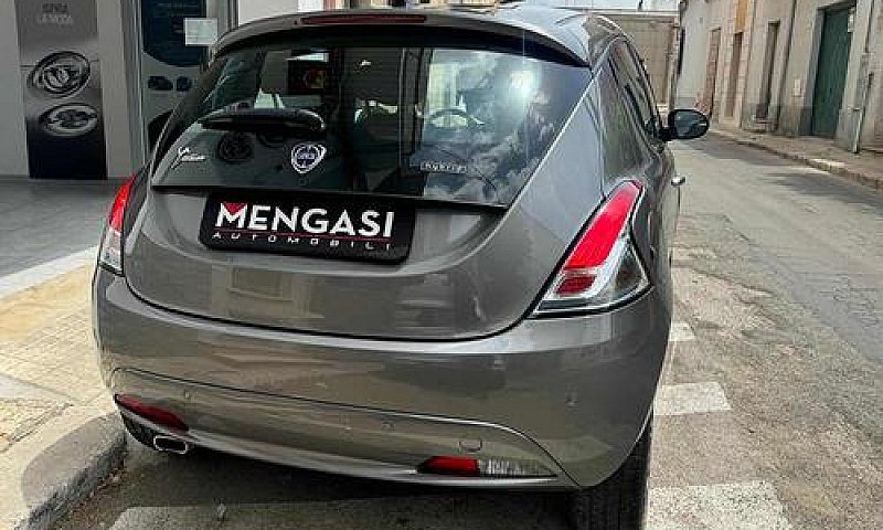 Lancia Ypsilon 1.0 F...