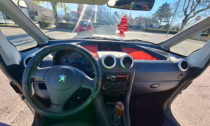 Peugeot 1007...