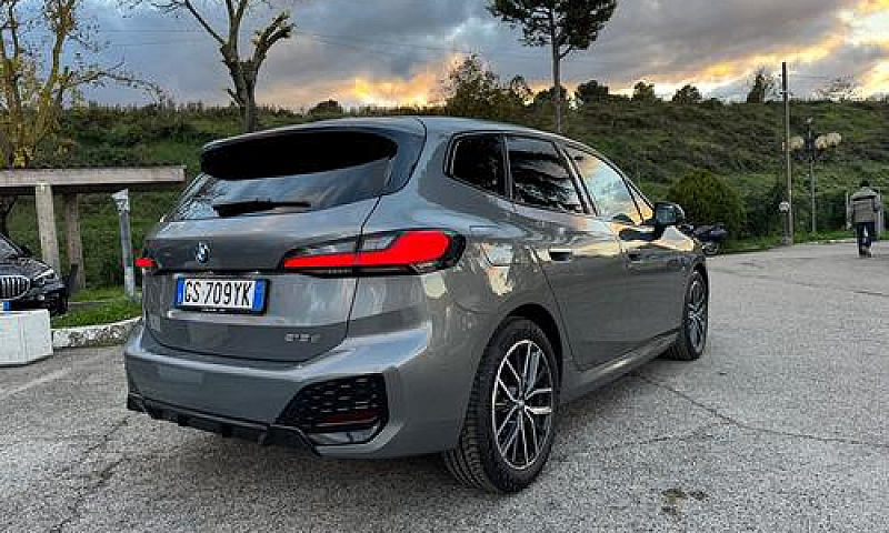 Bmw 218D Active Tour...