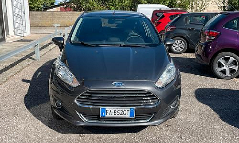 Ford Fiesta 1.5 Tdci...