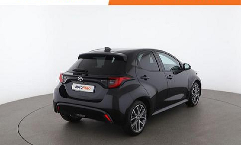 Toyota Yaris Fp65901...