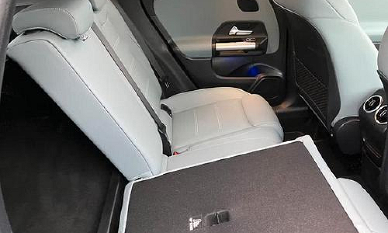 Mercedes-Benz Gla 22...
