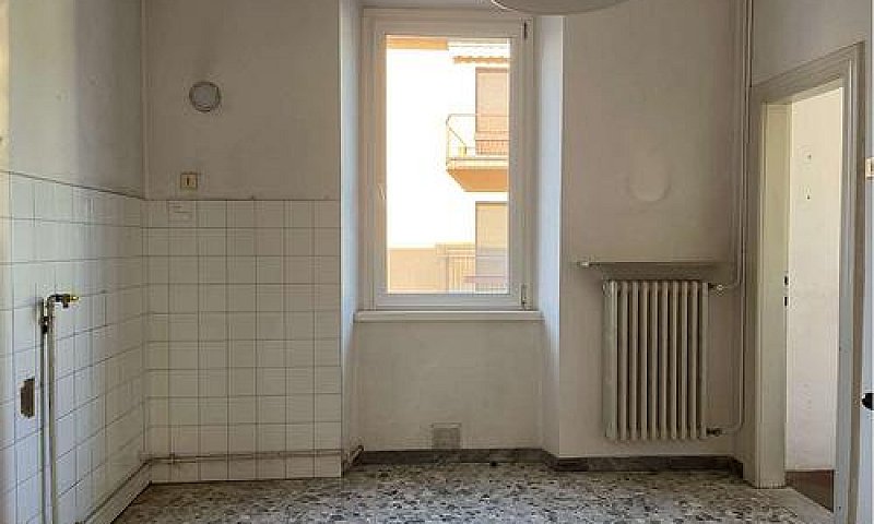 Trilocale Con Garage...