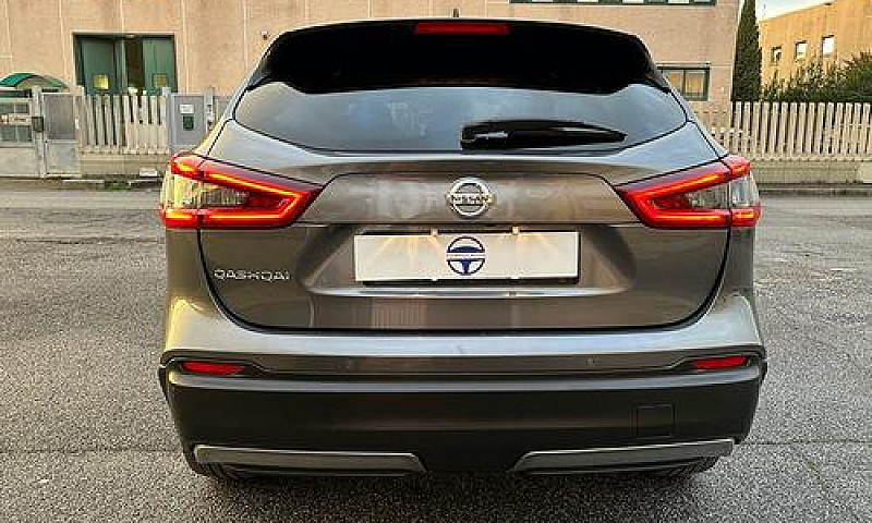 Nissan Qashqai 1.3 D...