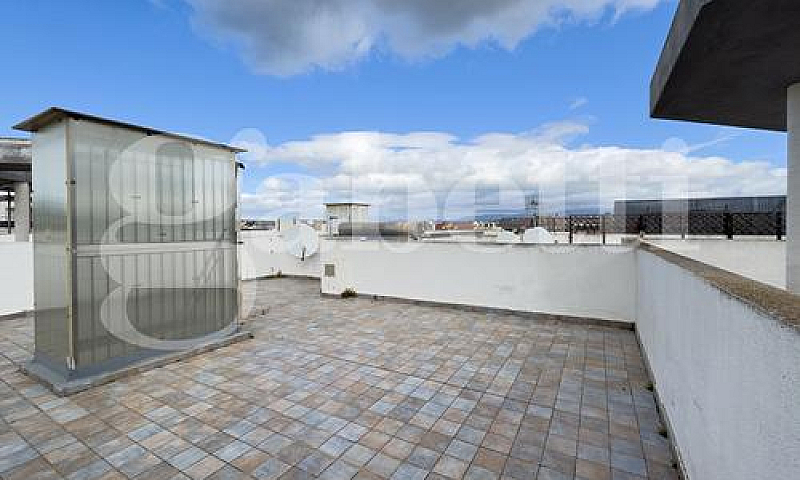 Attico 70 Mq+Terrazz...