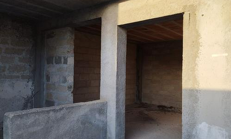 Casa In Stato Grezzo...