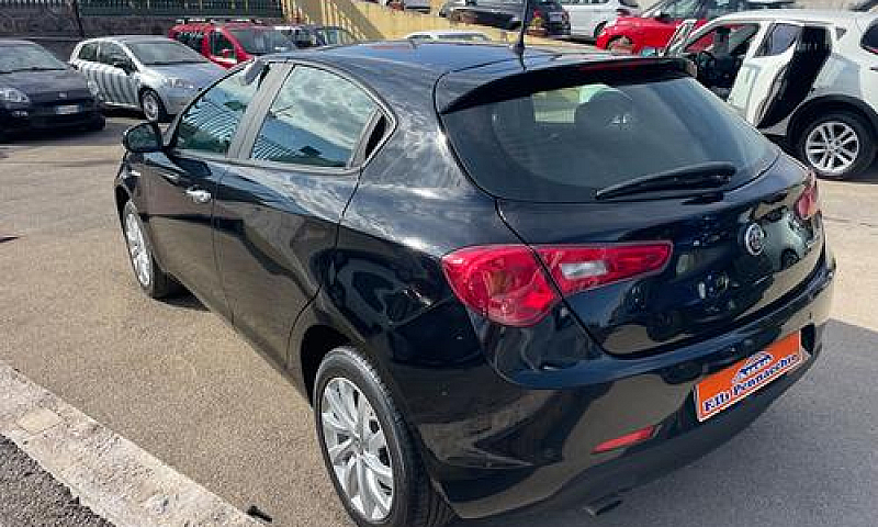 Alfa Romeo Giulietta...