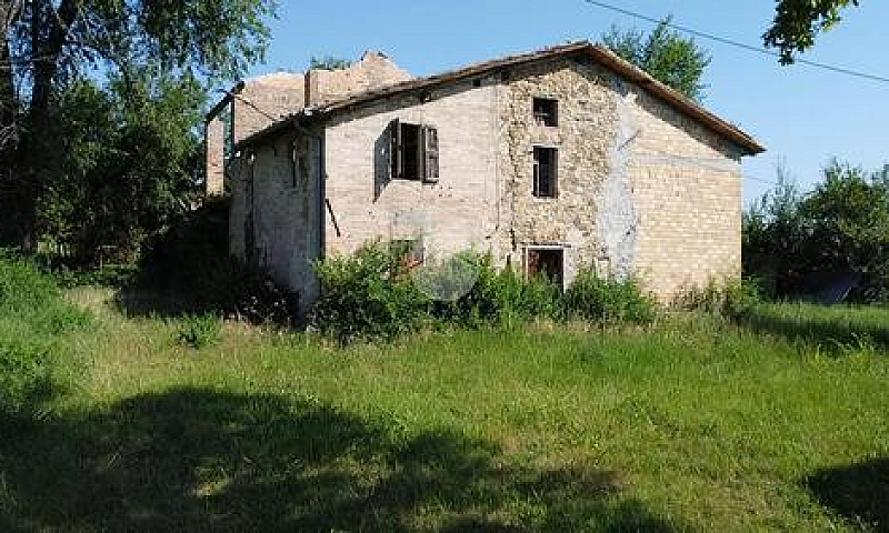 4 Locali A Traverset...