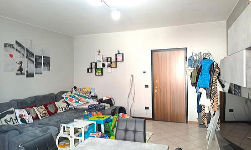 Trilocale Con Ampia ...
