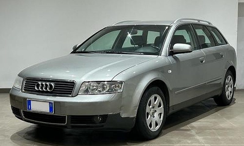Audi A4 Cat Avant 1....