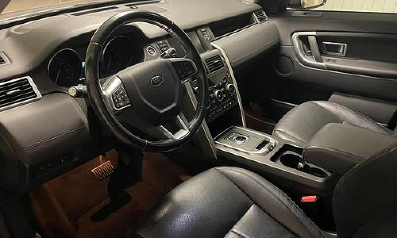 Land Rover Discovery...