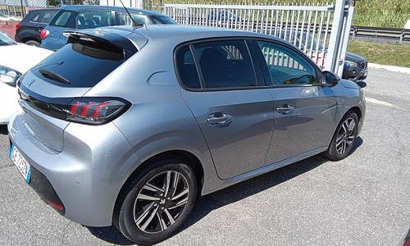 Peugeot 208 Puretech...