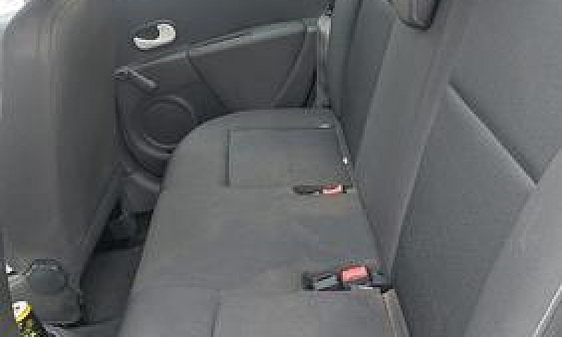 Renault Clio 1.2 16V...