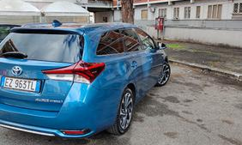 Toyota Auris - 2015...
