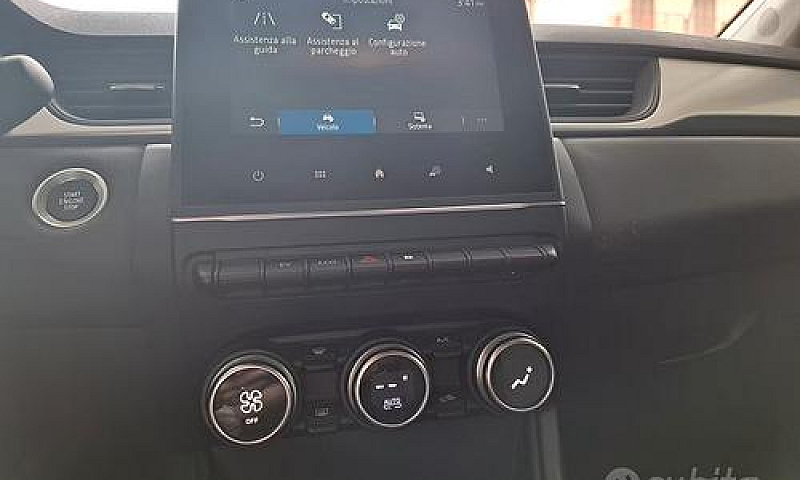 Renault Captur Full ...