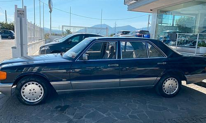 Mercedes-Benz 300 Se...