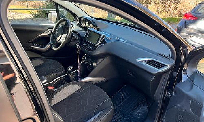 Peugeot 2008...