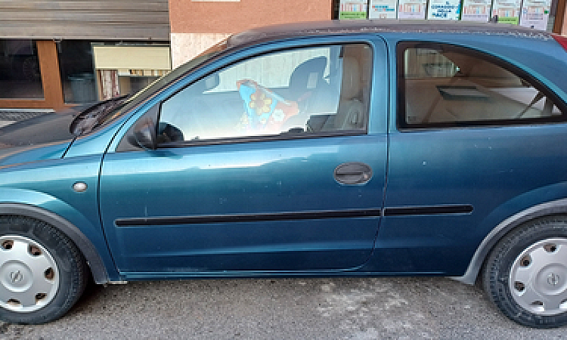 Opel Corsa 1000Cc...